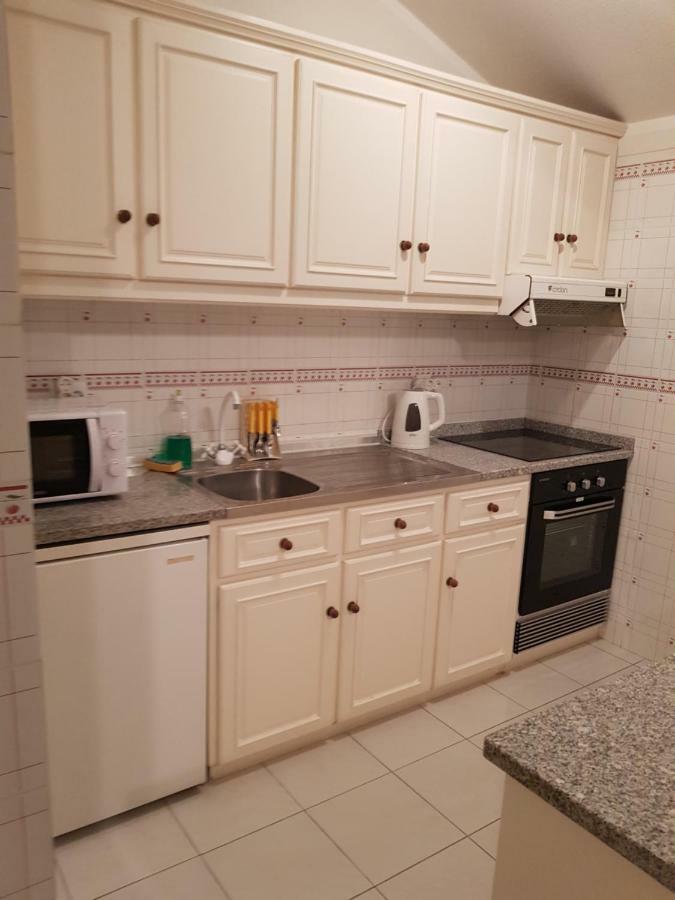 Mikes Beach Apartment Торейра Екстериор снимка